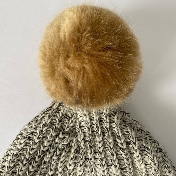 Love Your Melon Beanie Toboggan Hat With Removable Pompom Brown Oatmeal Logo OS - Picture 5 of 8